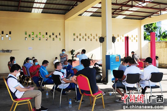 “春苗行动”在继续 海外同胞倍感振奋