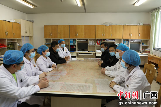 桂林：专科联盟进县城 专家义诊惠民心