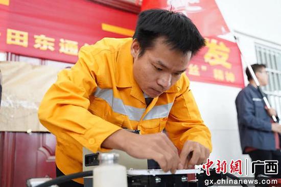 通讯：南宁电务段小站里的“扎根树”