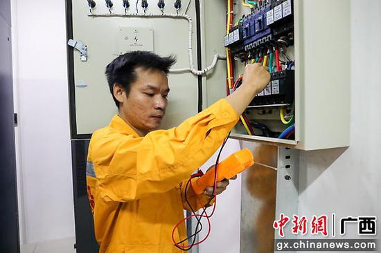 通讯：南宁电务段小站里的“扎根树”