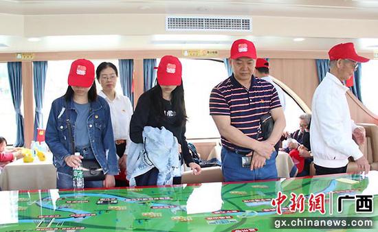 通讯：刻印在“世界屋脊”上的“青春足迹”