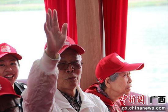 通讯：刻印在“世界屋脊”上的“青春足迹”