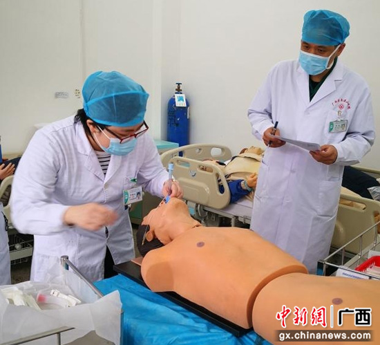 南溪山医院医护人员顺利通过高风险诊疗技术考核
