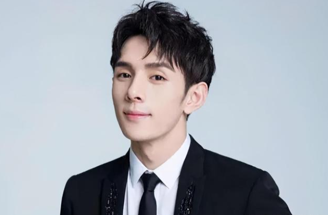 盛极必衰 网红李佳琪还能笑傲几时
