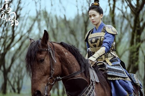 《凤囚凰》主题曲发布 感情缱绻隐透剧情