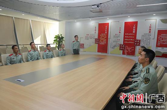 武警防城港支队参观红色纪念馆 开展党史学习教育