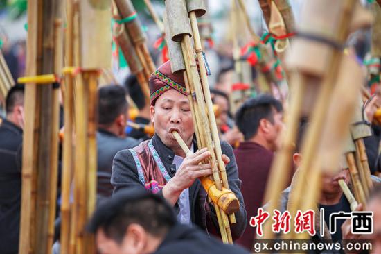 柳州柳北区以芦笙为媒 奏响民族团结之音