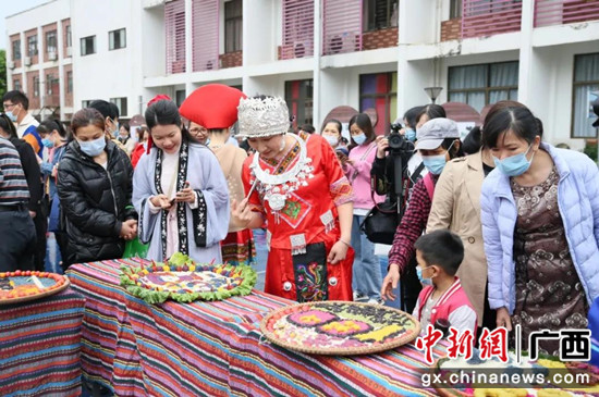 广西-东盟经开区营造民族团结进步宣传月浓厚氛围