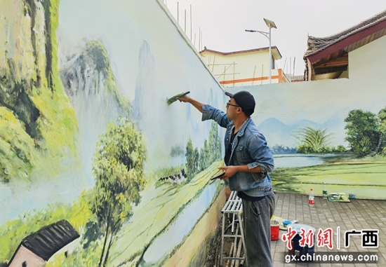 桂林阳朔县“比学赶超”跑出精品示范村
