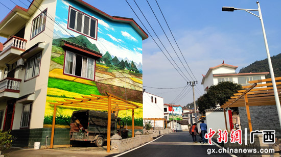 桂林阳朔县“比学赶超”跑出精品示范村