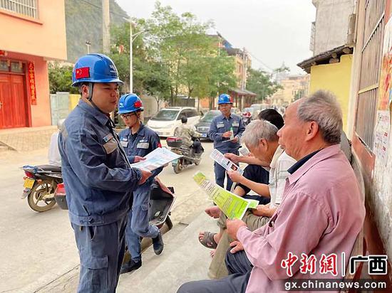 崇左凭祥供电局积极开展防山火保供电工作筑牢安全屏障
