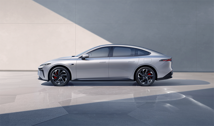 3秒级零百加速神车，东风奕派eπ007仅15.96万元起