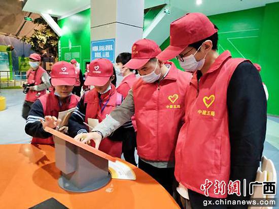 驻邕央企开展“童心向党”党史学习暨创城志愿服务活动