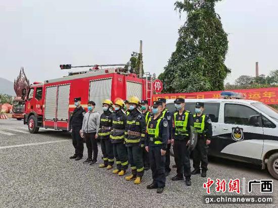崇左边境民警开展突发事件应急处置综合演练