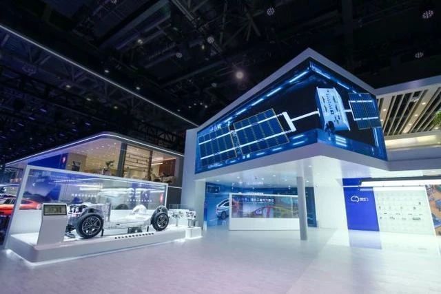 用AI架构造AI汽车，吉利北京车展疯狂秀技术