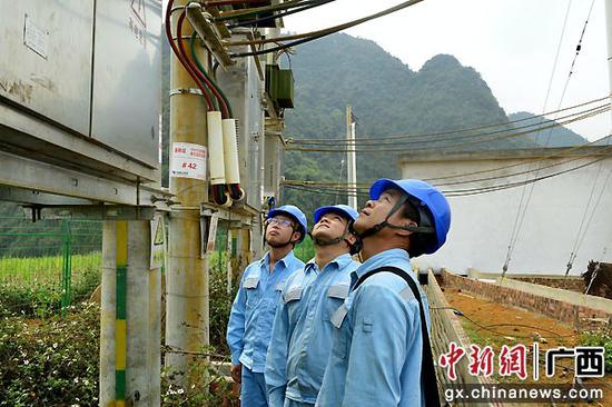 崇左供电公司主动贴心服务当地养殖企业