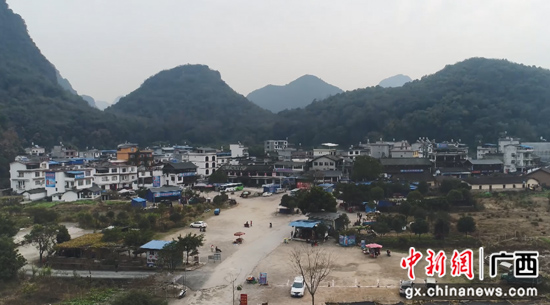 广西阳朔县乡村风貌改造经验亮相全国“两会”