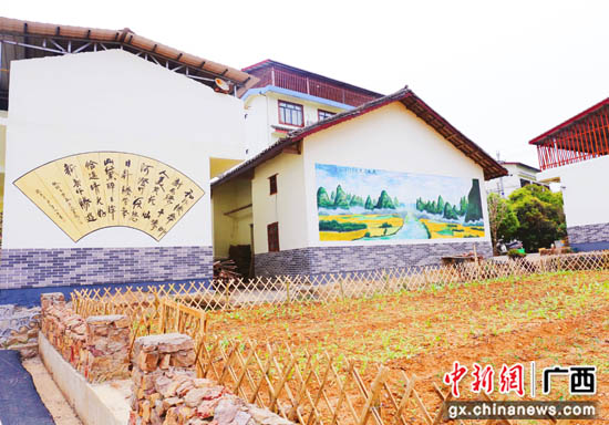广西阳朔县“三突出”助推“两高”沿线乡村风貌提升