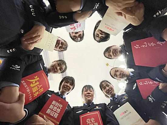 贺州平桂公安局学党史、大练兵庆“三八”