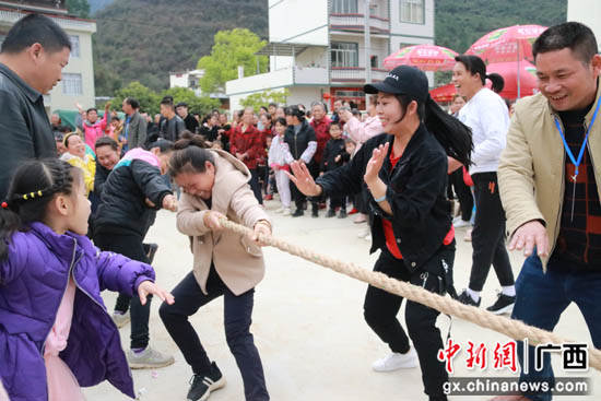 广西桂林平乐县多彩“三八”节礼赞乡村巨变